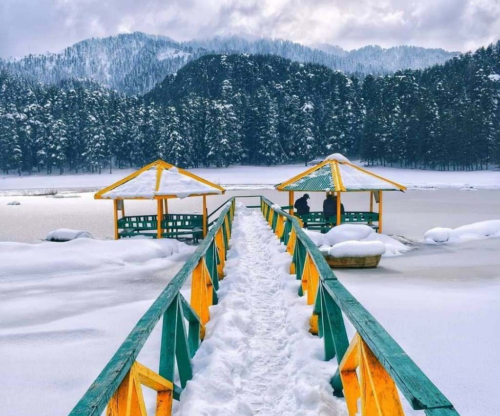 Dalhousie and Khajjiar private taxi tour